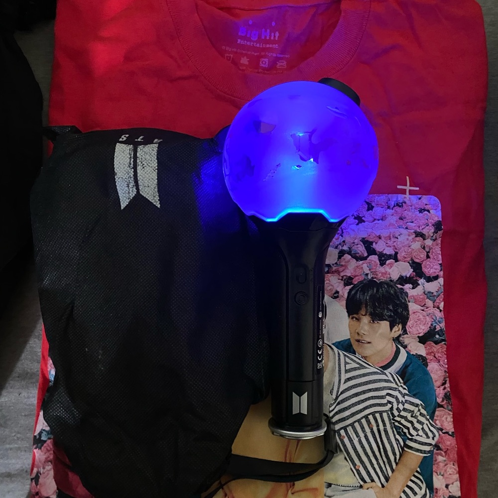 BTS Light Bomb